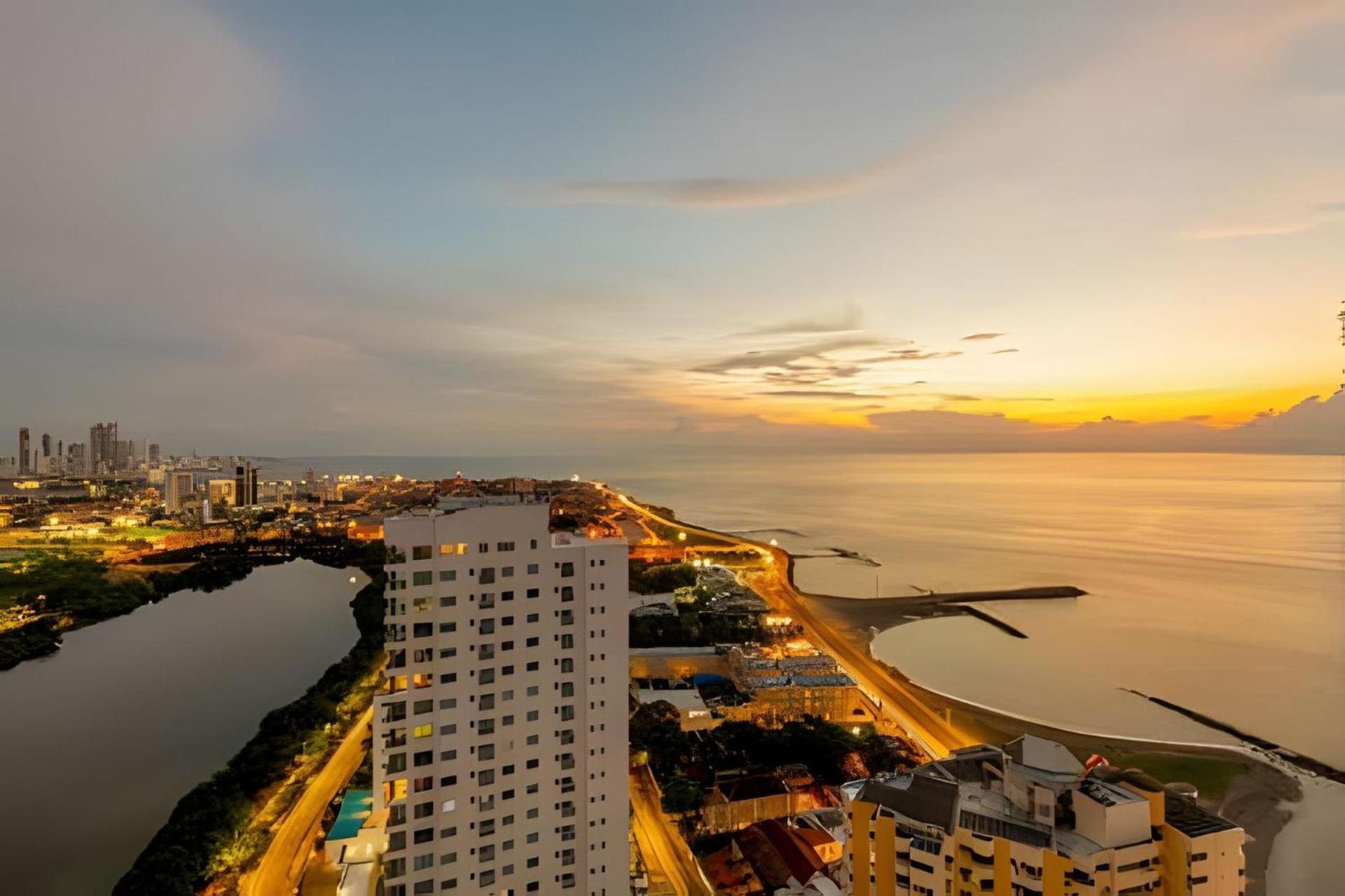 Lujoso Y Nuevo Cerca Al Centro/ Piscina Panoramica Apartamento Cartagena