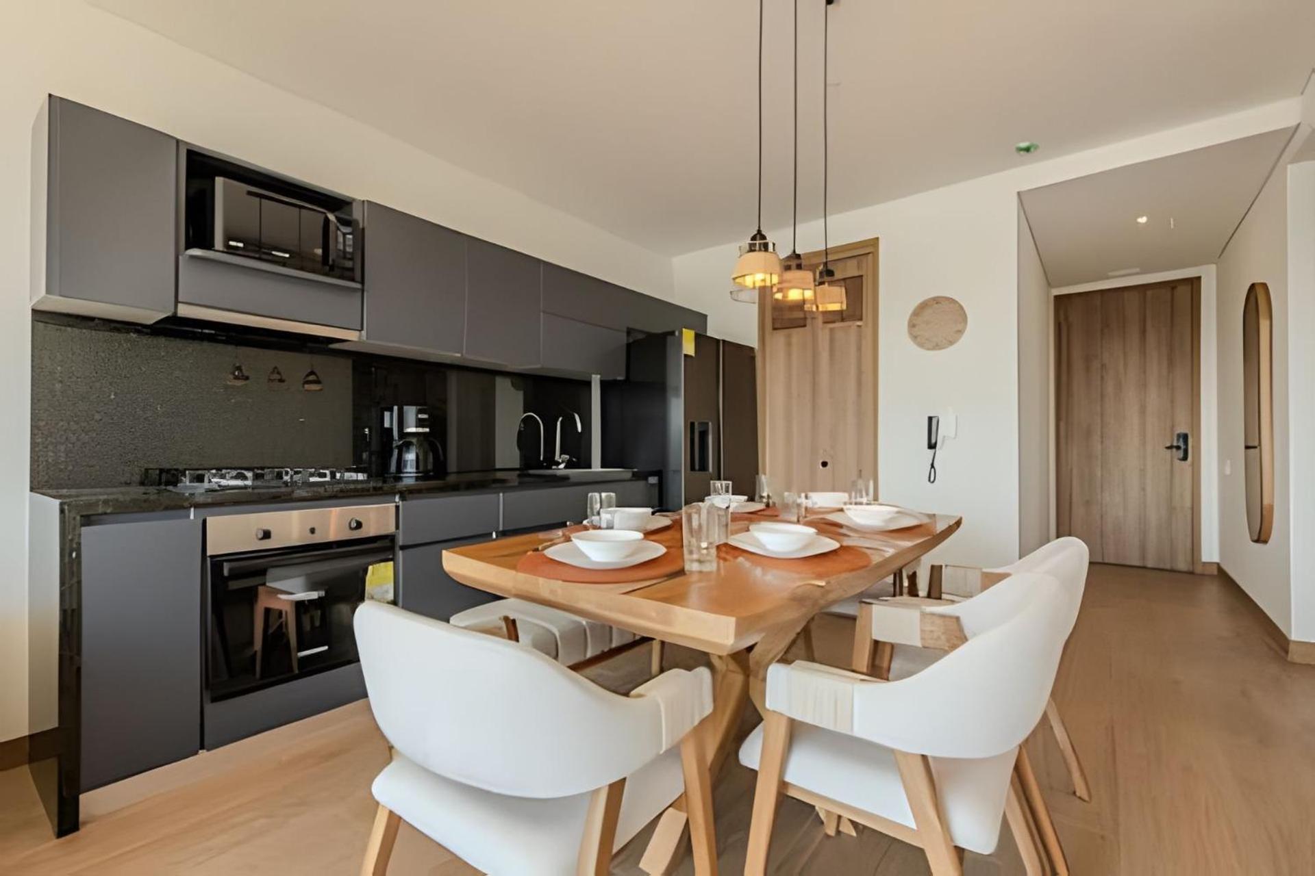 Apartamento Lujoso Y Nuevo Cerca Al Centro/ Piscina Panoramica *